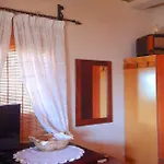 Stefanel View-frederika بيت للعطل *